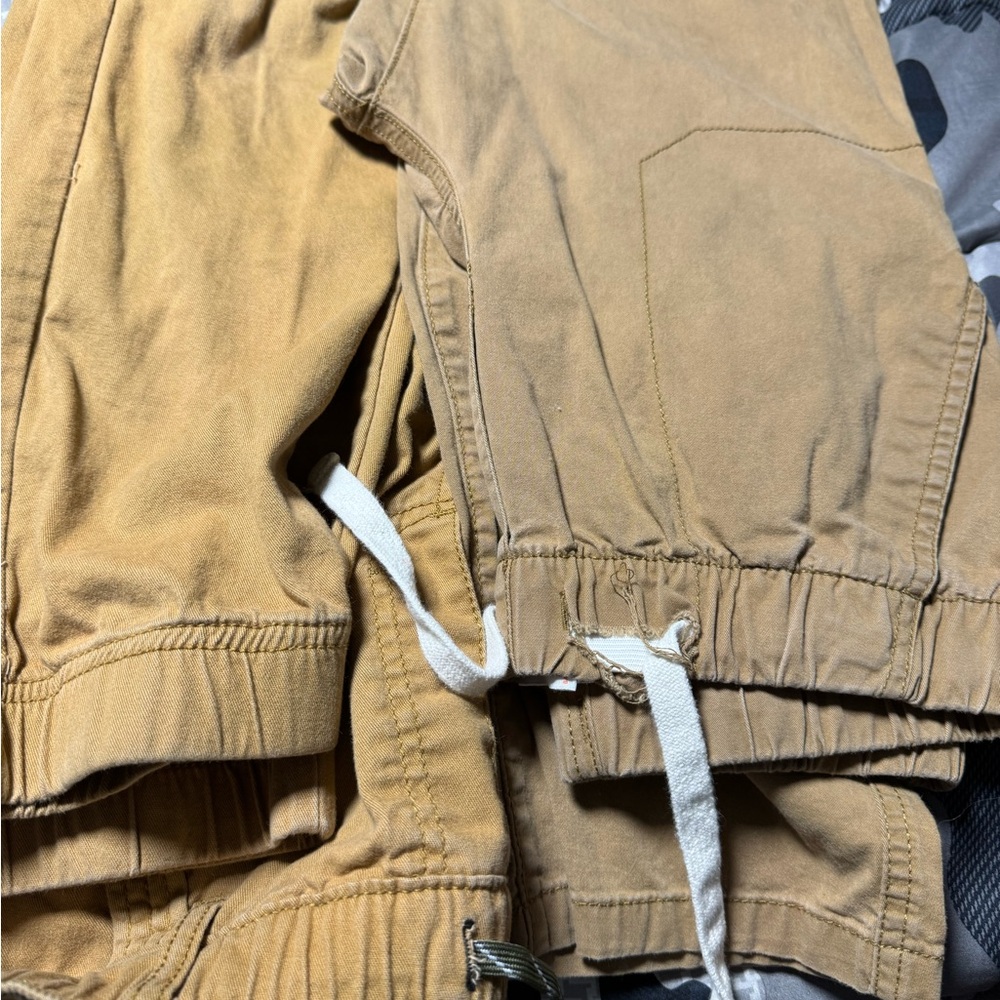 Kid’s khaki Bottoms